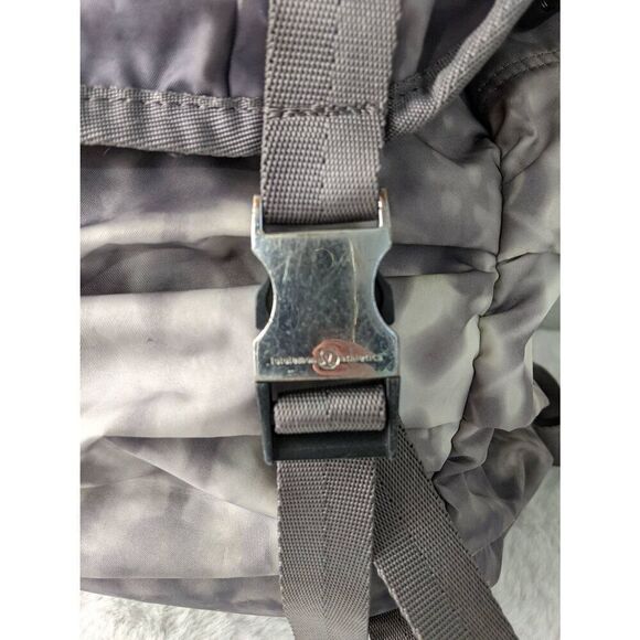 Lululemon Wanderlust Rucksack in Rare Snowy Owl Print Backpack - Picture 6 of 16